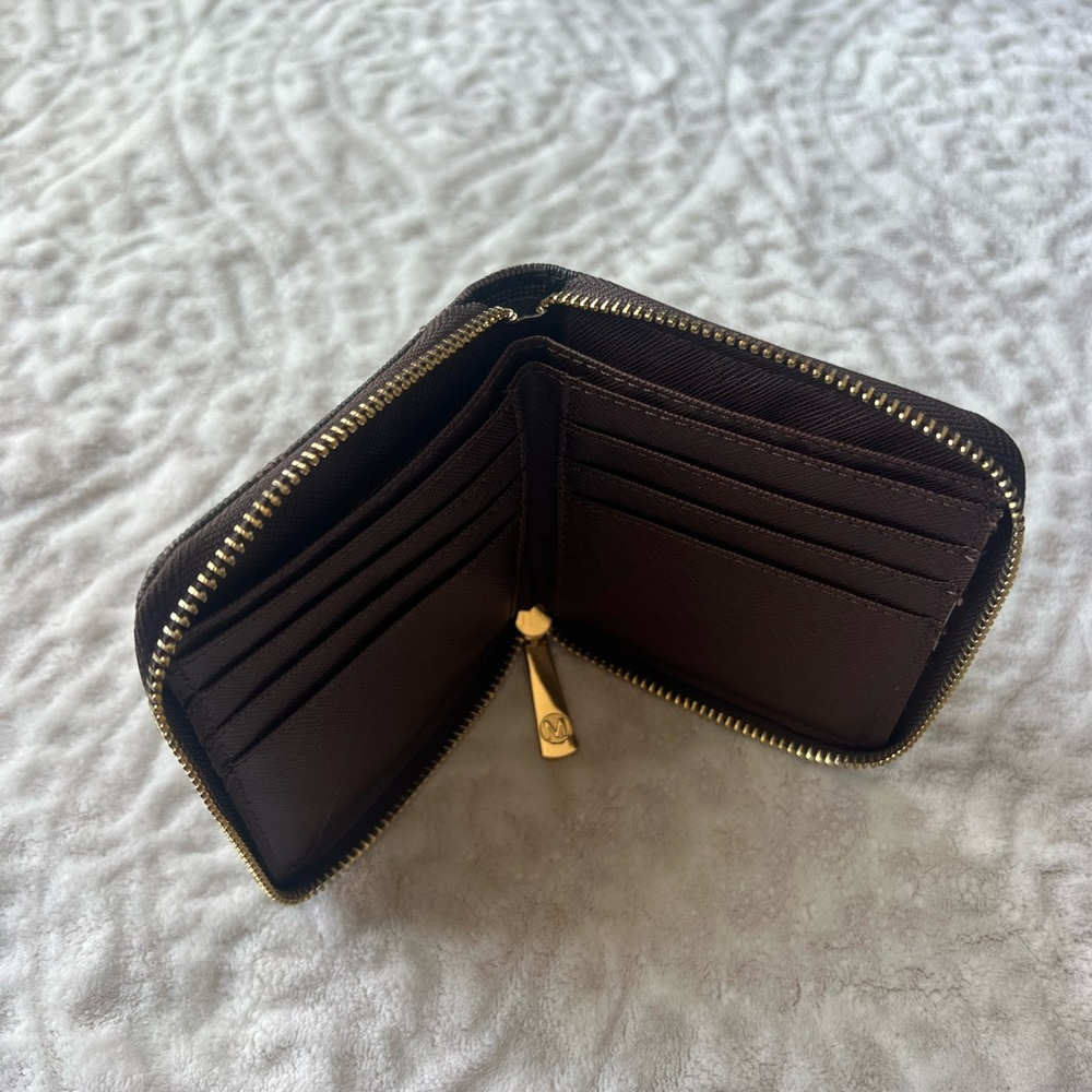 Michael Kors Zip Wallet Brown - Picture 4 of 5